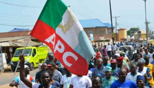 Buhari hails APC ‘online warriors’ for defending party, regime| GOVERNMEND