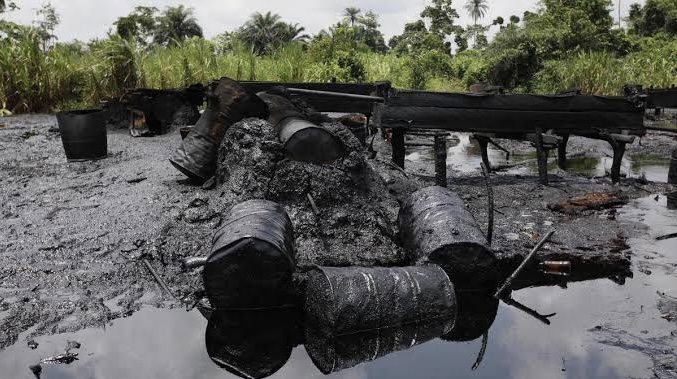 Nigerian Navy Hands Over Suspected Illegal Refinery Constructors to NSCDC in Port Harcourt