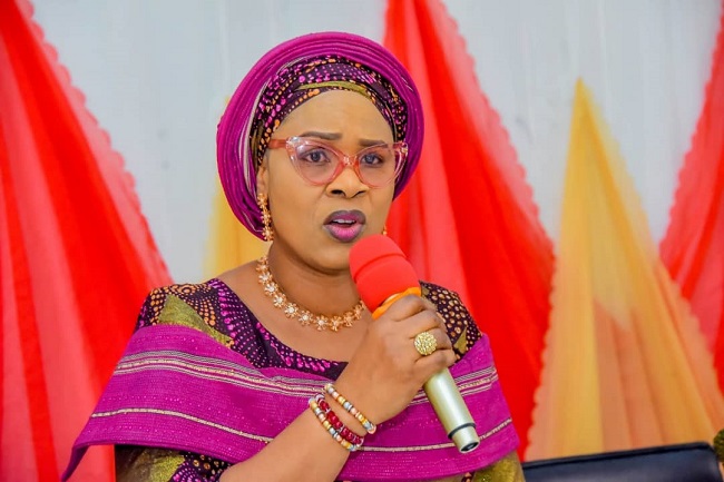 Ekiti First Lady Urges Market Women to Reduce Prices of Foodstuffs