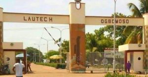 Assailants Stab Nigerian University, LAUTECH Student To Death In Ogbomoso<br>Assailants Stab Nigerian University, LAUTECH Student To Death In Ogbomoso